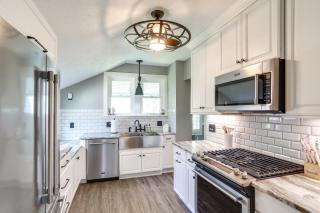 Vermilion Home - Walk to Main Street Beach! - Vermilion - 8