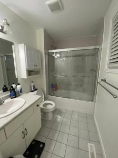 Spruce Lodge - London - 2