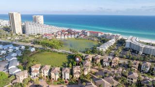 Villa St Tropez sleeps 12 near beach access - Destin - 9