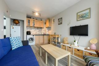 Sunny Flat-4 People-Delta Mall-Private Parking Space - Vladislav Varnenchik - 0