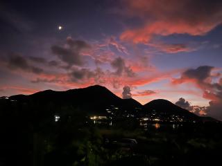 Sunset View & Ocean Breeze - Cul de Sac - 2