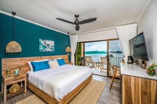 Renovated Condo Stunning Pools & Ocean Views - 6