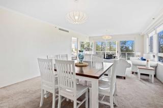 Oscar on Main 2B - Heart of Main Beach Ocean Views - Hosted by Coastal Letting Co. - 3