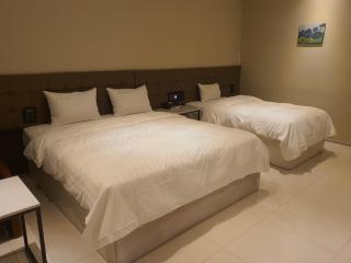 The Empress Hotel - Daejeon - 7