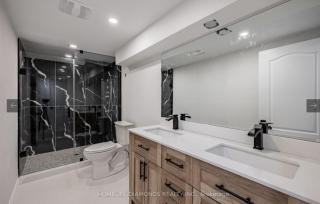Rare 3 Bedroom Luxury Close to Lake - Oakville - 5
