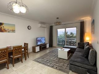 Luxury Inn: 3BR Amazing View in Madinaty12 - Madinaty - 8