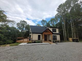 The Quana - Hot tub, fire pit, and Huge Entertainment Area - Logan - 6