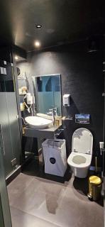 A Cornes Of The Atlantic - 7