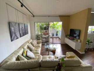 Comfort and Design in a Cosmopolitan Neighborhood - 9