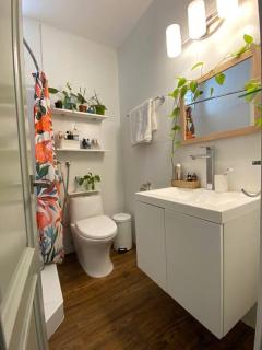 Comfort and Design in a Cosmopolitan Neighborhood - 3