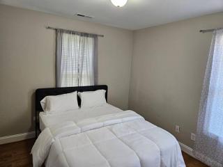 Private Villa - 3 Bedroom House - Raleigh - 6