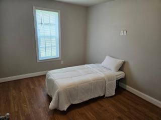 Private Villa - 3 Bedroom House - Raleigh - 2