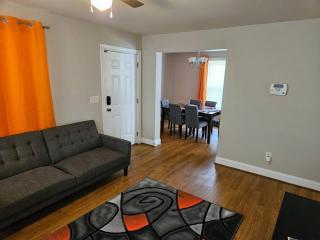 Private Villa - 3 Bedroom House - Raleigh - 1