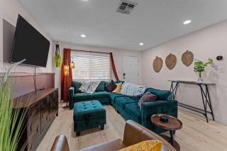 Stunning Luxurious 4br Haven Perfect For Families - Phoenix - 4