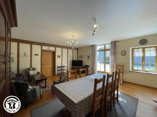 Maison rénovée avec grand terrain, équipements enfants, 3 chambres, proche de D938, vélos inclus - FR-1-426-539 - Bourneau - 2