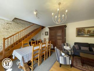 Maison rénovée avec grand terrain, équipements enfants, 3 chambres, proche de D938, vélos inclus - FR-1-426-539 - 1