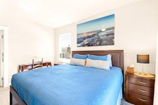 Seaside Waterfront condo walking to downtown and beach - 6