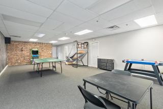 Luxury Brooks Retreat - 2