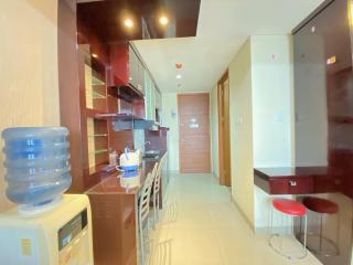 Warm and Cozy Studio at Dago Suites Apartment By Travelio - 8
