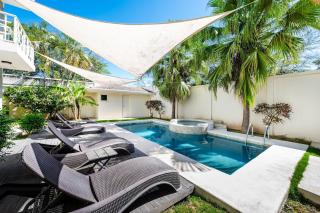 Steps to Beach Condo with Pool - Playa Flamingo - 6