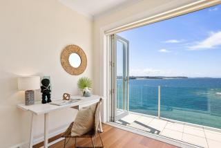 Stunning Ocean Front Manly Shelly Beach - Sydney - 0