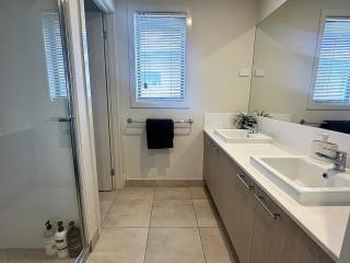 Coastal Oasis - 10 mins to Torquay, 10 mins to Geelong ! - Mount Duneed - 3