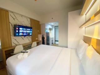 Minimalist and Homey Studio The Alton Apartment By Travelio - Semarang - 1