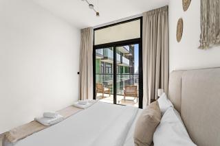 Vayk - Modern 2 BD apartment - Dubai - 3