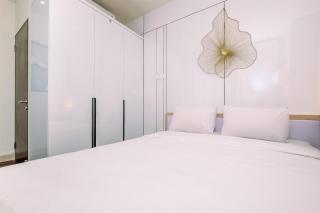 Good Deal 2BR at High Floor Transpark Cibubur Apartment By Travelio - 4