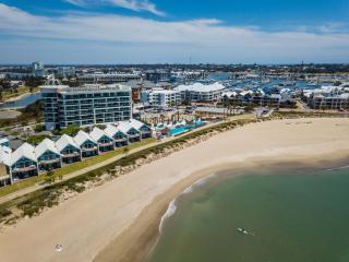 5 Star Mandurah Beach Exclusive Apt - 5