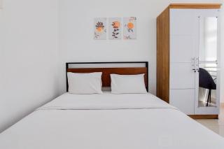 Homey and Warm Studio Room Serpong Garden Apartment By Travelio - 9