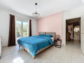 Villa-Piscine-Tennis-Spa-French Riviera - Auribeau-sur-Siagne - 1