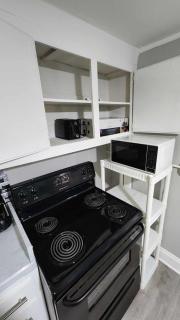 Cozy Studio with King Bed at Central Louisville - 3