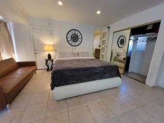 Private guest suite 5 minutes to Rodeo Drive - Los Angeles - 2