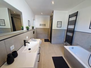 Ferienwohnung am See - Obergeschoss - Ruhige Lage - Eigener Garten - Borken - 9