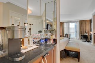 PREMIUM JR SUITE MGM Signature Balcony STRIP VIEW - Las Vegas - 2