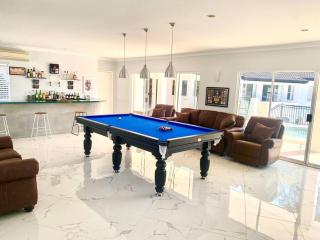 Brisbane Palm Springs-Inspired Home on Golf Course - Mount Crosby - 4