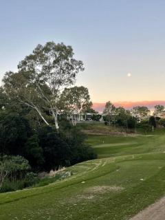 Brisbane Palm Springs-Inspired Home on Golf Course - Mount Crosby - 5