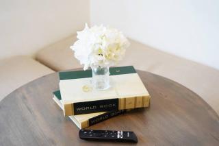 Cozy 2B1B Guest House with Private Entrance and Parking - 7