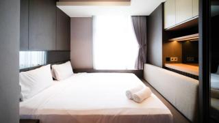 Modern and Cozy 2BR at Grand Sungkono Lagoon Apartment By Travelio - Surabaya - 4