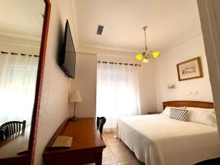 Hotel Les Flots Bleus - Le Lavandou - 1