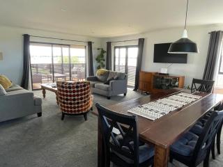 Te Awa Holiday Home - Napier - 9