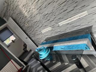 Sleeps6-WiFi-Parking-Ideal for Tradesmen-Garden - Airdrie - 3