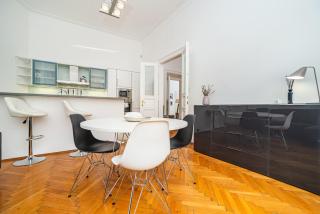 Spacious two-bedroom apartment in Old Town - Prague - 2