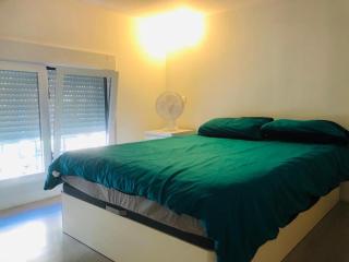 10' walk to Bernabeu max 8P, 3Bedr, 1sofa, 2bath - 1