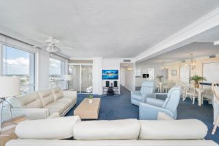 1116 - Shoreline Towers Beach Side 3 Bedroom Condo - Destin - 9