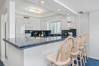 1116 - Shoreline Towers Beach Side 3 Bedroom Condo - Destin - 2