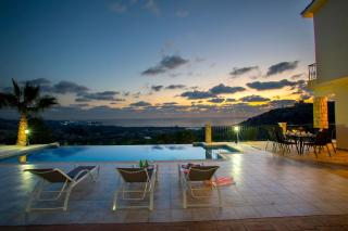Magnificent Coral Bay Villa Villa Azure Cove 3 Bedrooms Great Sea Views Well-Furnished - Peyia - 2
