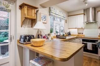 Gull House - Charming Cottage Feel with Log Burner - Poole - 8