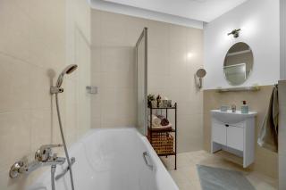 REVON Art-Deco Old Town Apartment - 2